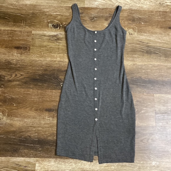 Elia•Cher Dress - Picture 2 of 8